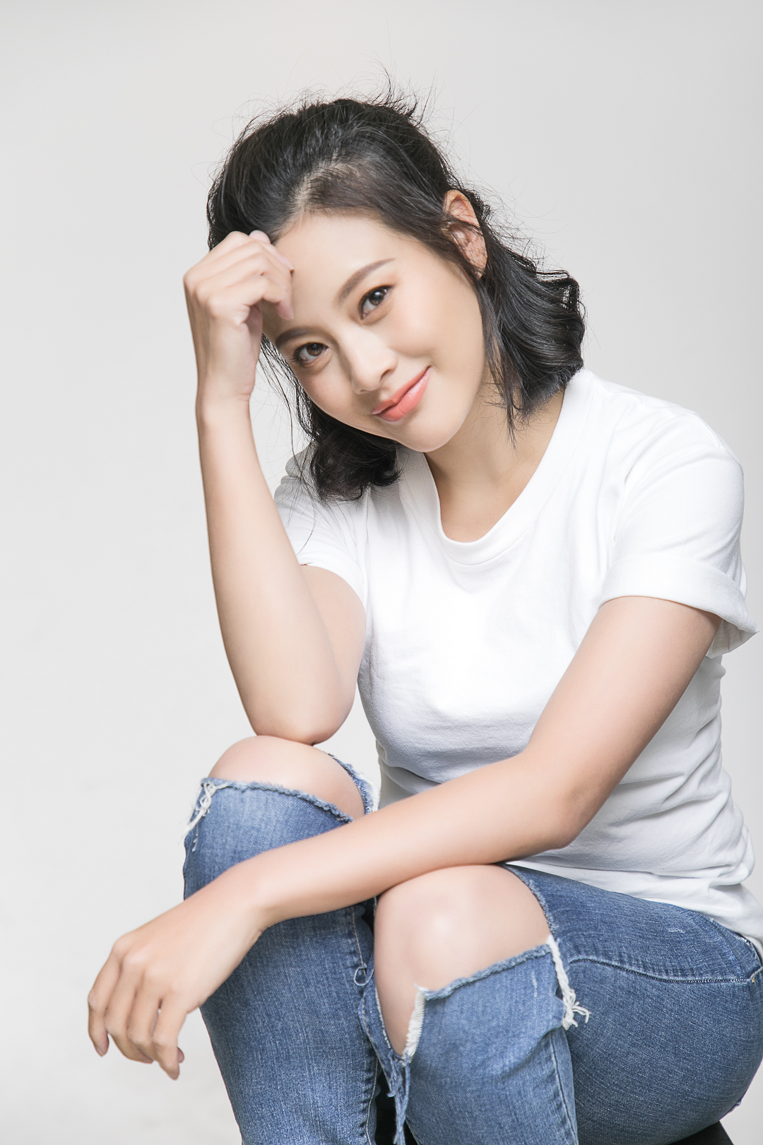  p>郝文婷,4月11日出生于山西省,中国内地女演员,毕业于山西大学.