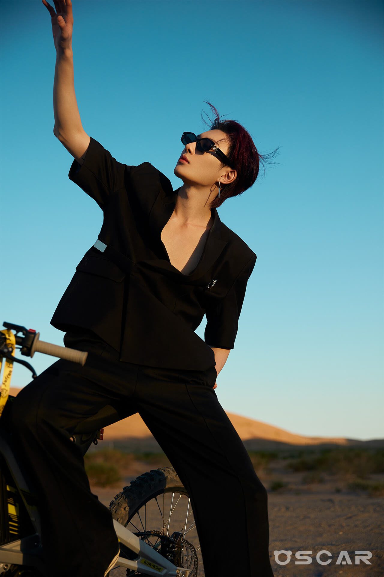  p>奥斯卡(oscar),本名王政熊,1998年7月30日出生于巴西圣保罗,歌手.