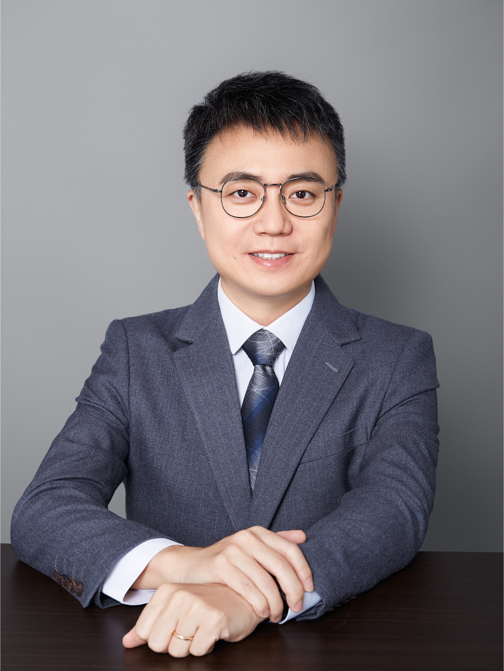 " data-lemmaid="9368276">清华大学汽车工程系 /a>获工学学士学位