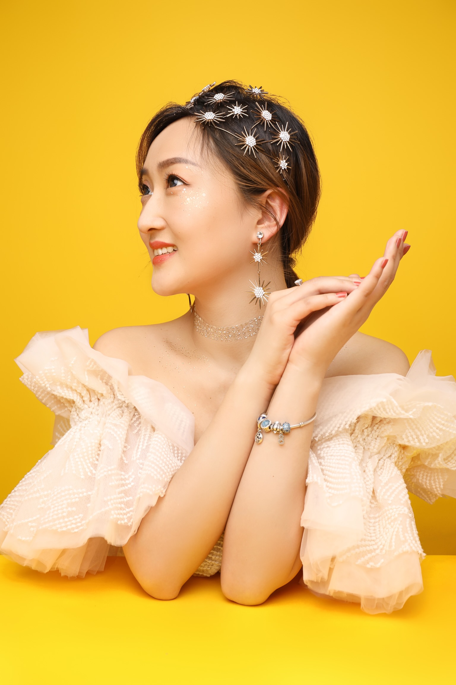  p data-id="thqztcud3qsm">姚力,三沙卫视记者. /p>