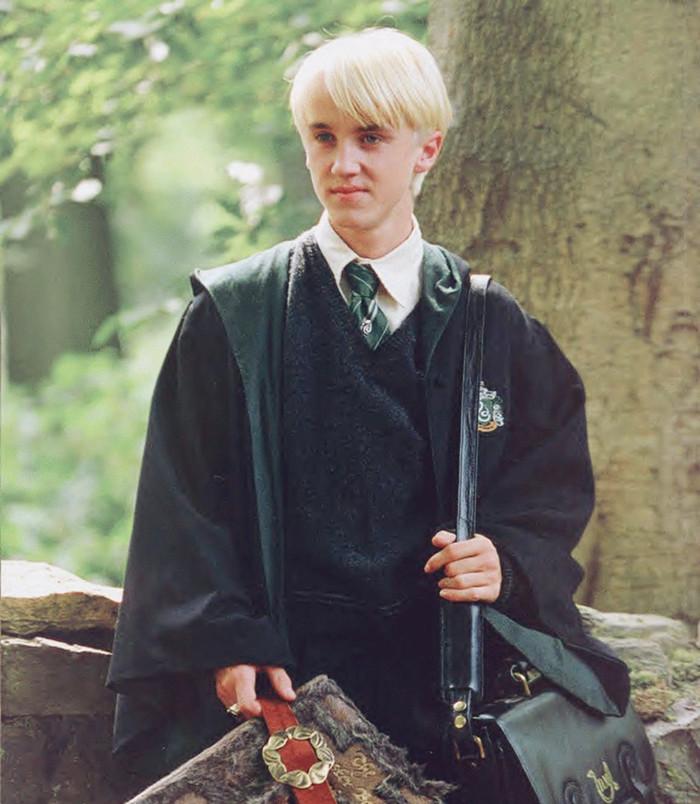  p>德拉科·马尔福 (draco malfoy),全名为德拉科·卢修斯·马尔福