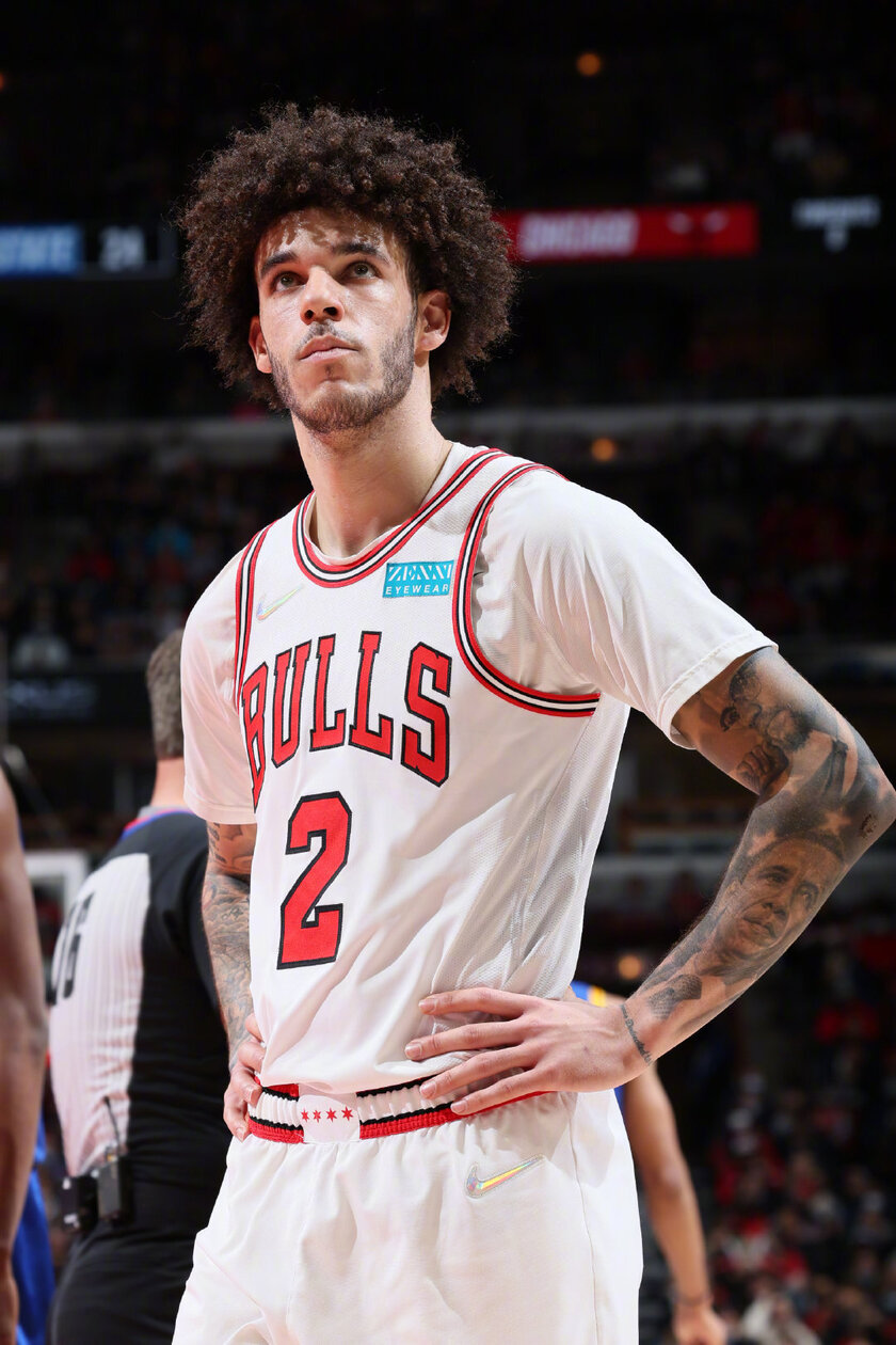  p data-id="gnx1ny17d4">朗佐·鲍尔(lonzo ball),1997年10月27日