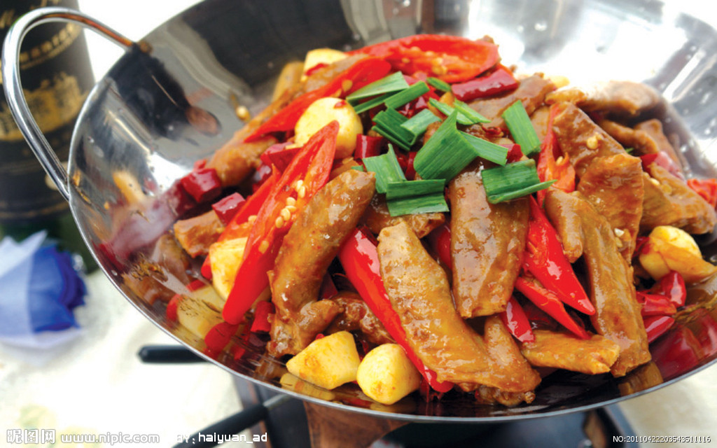 干锅麻辣鸡翅尖