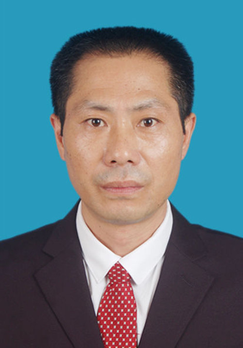 现任四川省内江市东兴区农业农村局党组成员,机关党委书记