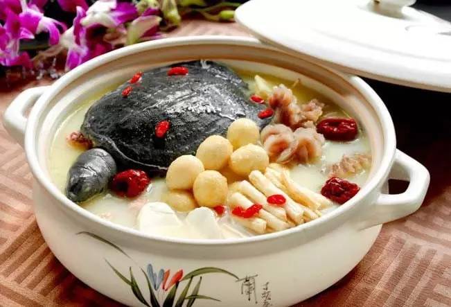 山药桂圆甲鱼汤