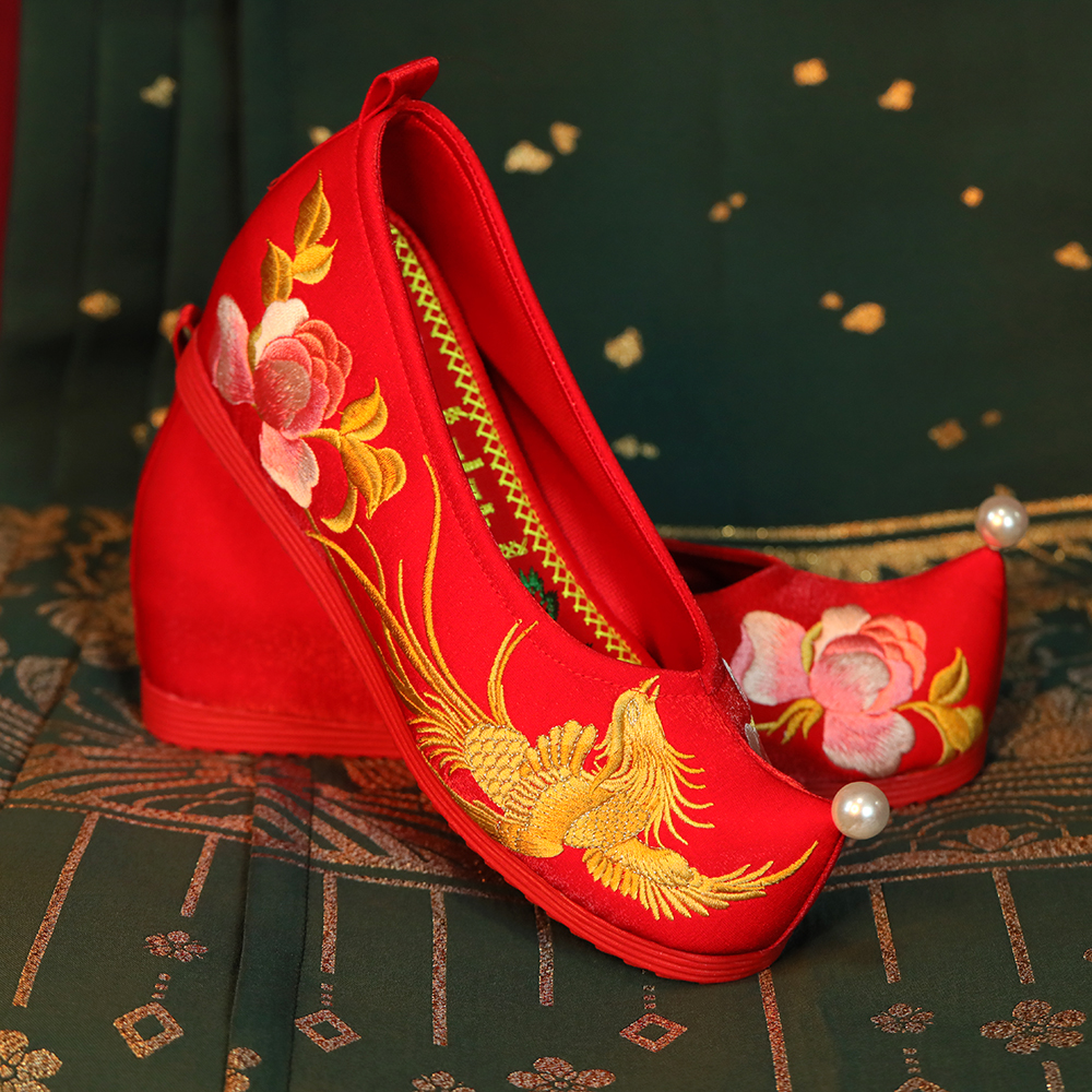 绣花鞋
