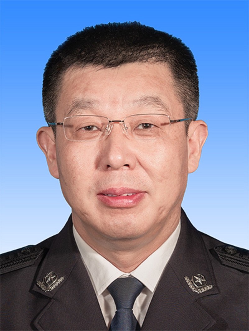  /p> p>现任江苏省公安厅南京禄口国际机场公安局局长,一级高级警长.