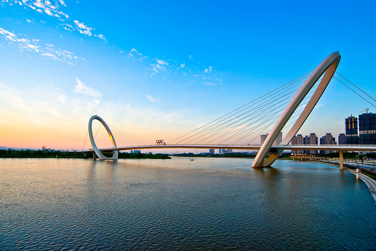  p>南京眼步行桥(nanjing eye footbridge)是中国 a target="_blank"