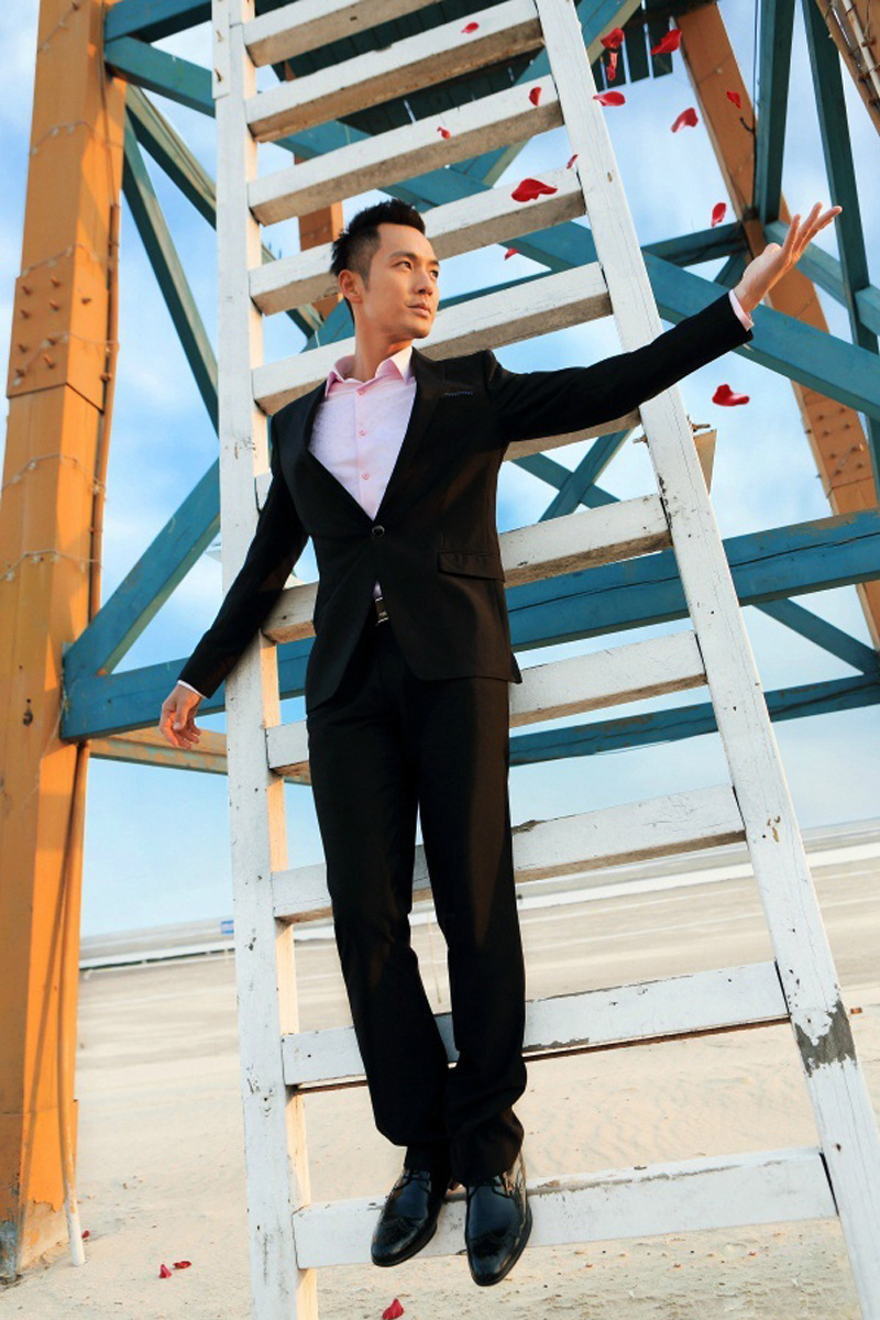  p>钟汉良(wallace chung),1974年11月30日出生于 a target="_blank"