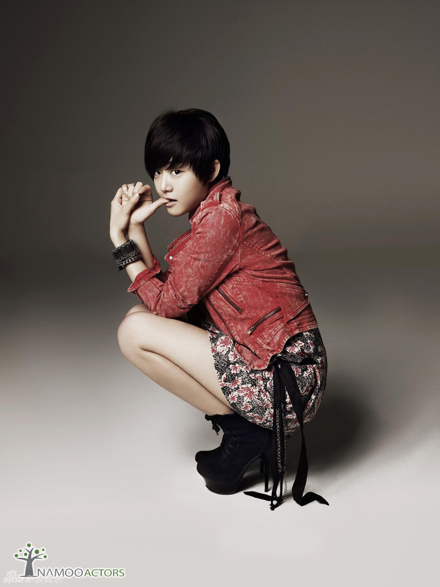  p> a target="_blank" href="/item/文瑾莹">文瑾莹 /a>,即文根英