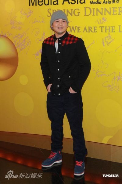  p>《风从哪里来》是一首由歌手侧田演唱的中文歌曲. /p>