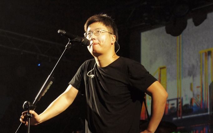 wiz224jl">梵高先生是 a target="_blank" href="/item/李志/130401"