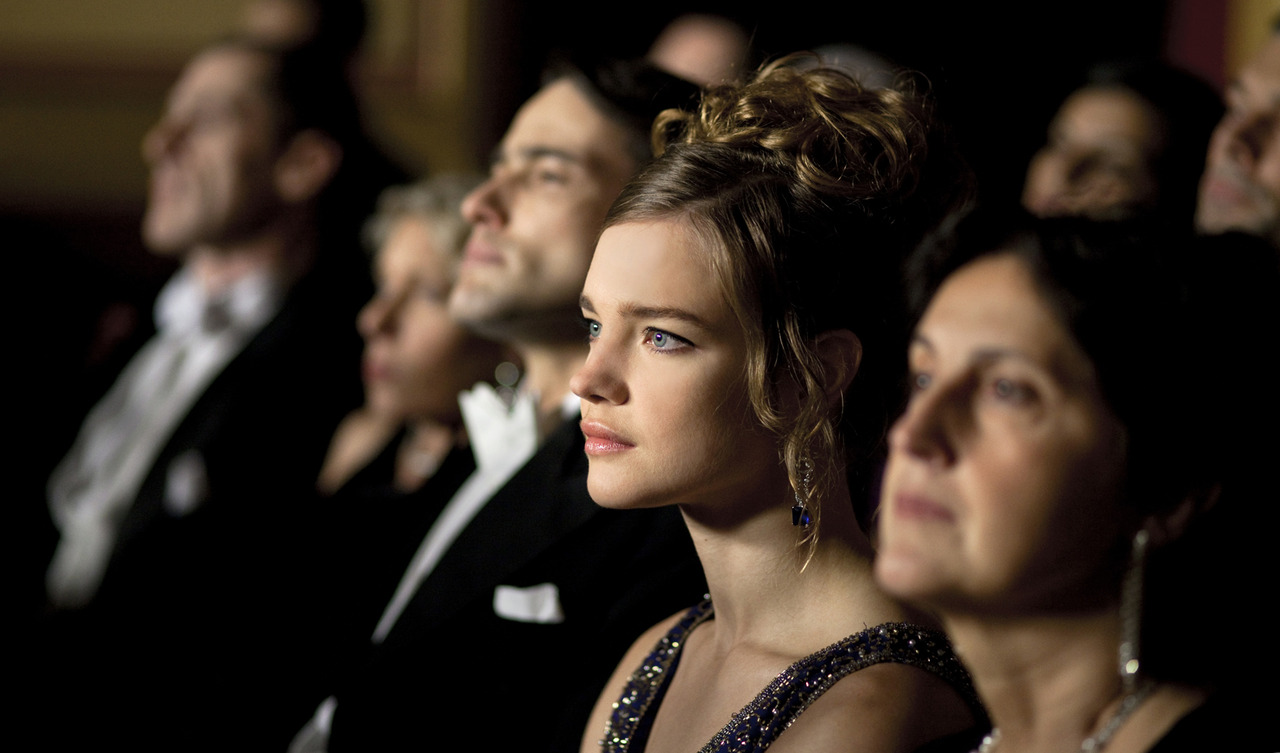  p>《魂断日内瓦》是由 a href="#">格伦尼奥·邦德尔 /a>执导的爱情