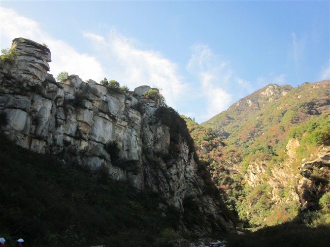  p>位于江西省东部,大致南北向列于 a target="_blank" href="/item