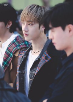 方灿（韩国男子组合Stray Kids成员）_百度百科