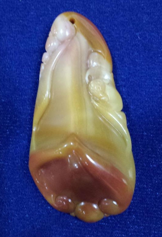  p>紫金玉是指产于广东省紫金县行政区域内的硅质类玉石,古称永安玉或