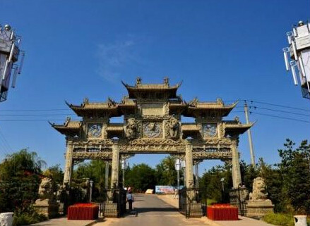 id="gnwpfeib4h">子长龙虎山风景区位于陕西省延安市子长市瓦窑堡蝌