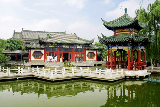 开封天波杨府