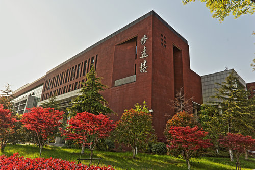  p> 吉林大学管理学院是在原吉林工业大学管理学院的基础上通过吸纳新