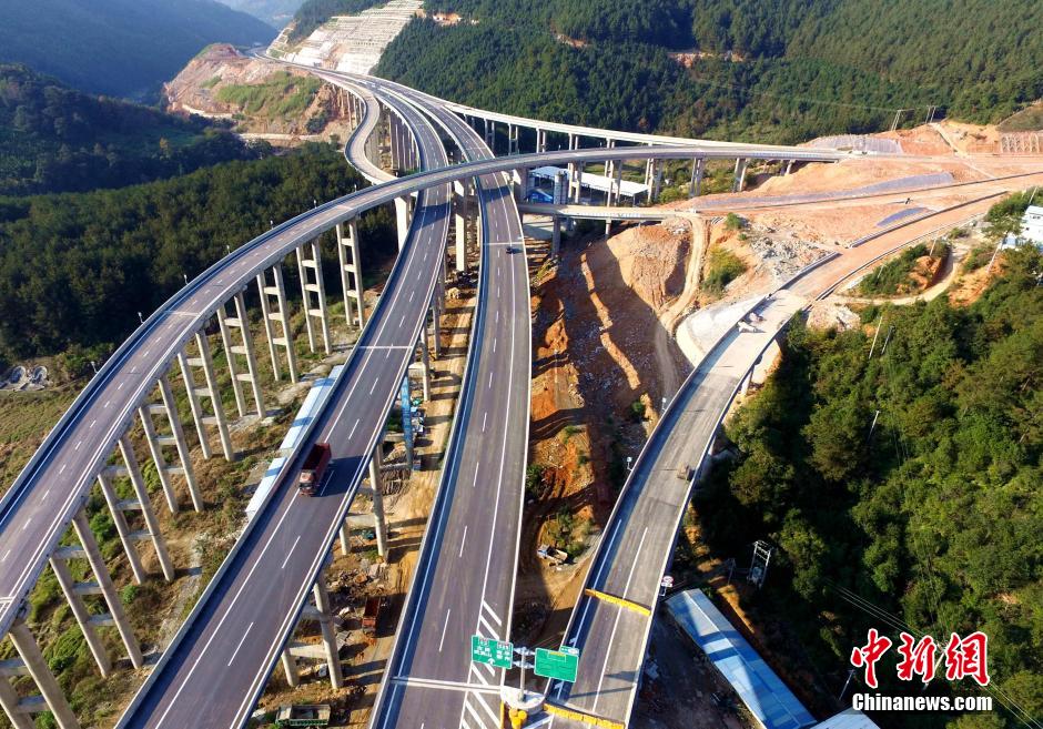  p>北京—台北高速公路,简称京台高速,又称京台高速公路,是 a target=