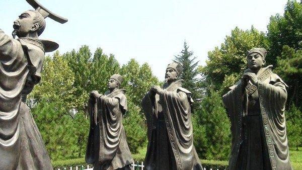 周人建立统一的“礼治”国，秦人建立统一的“法治”国！_百科TA说