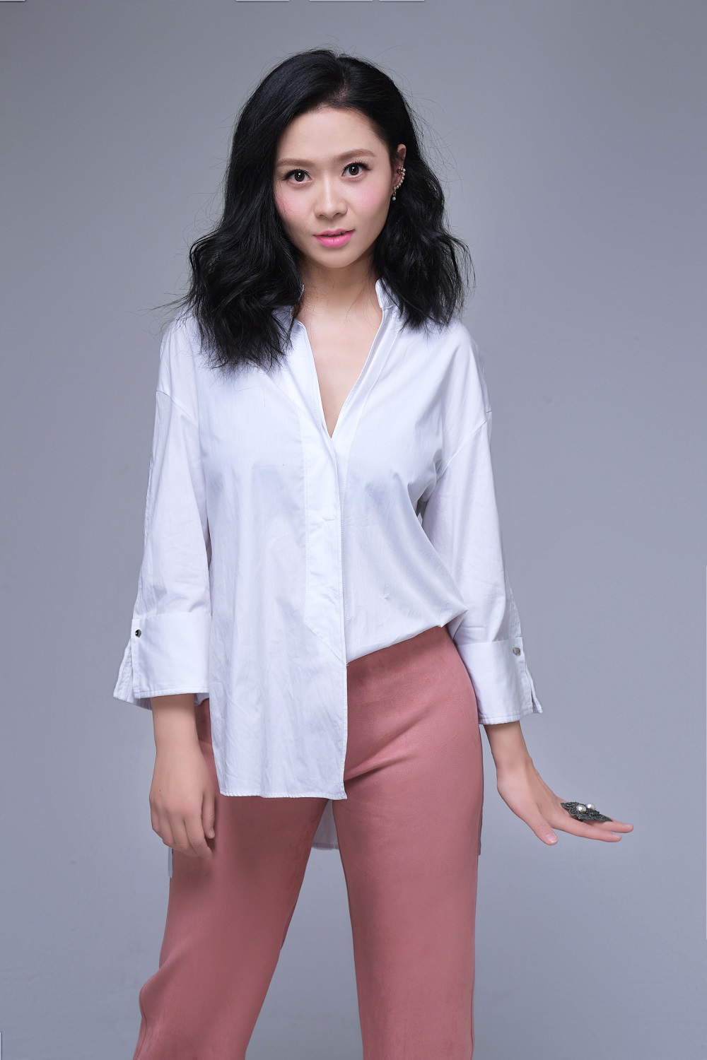  p>贾金金,7月12日出生于辽宁省辽阳市,中国内地女演员,歌手,毕业于 a