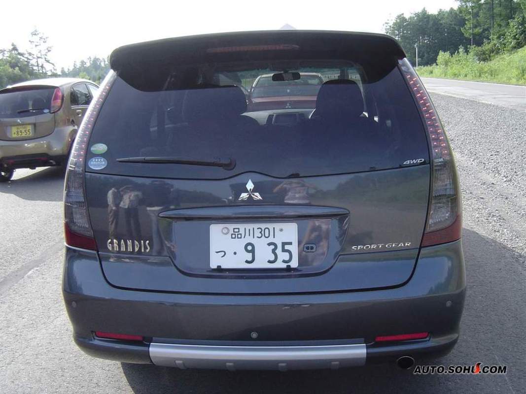 data-lemmaid="2847075">格蓝迪 /a>采用三菱全新的mivec发动机,排量