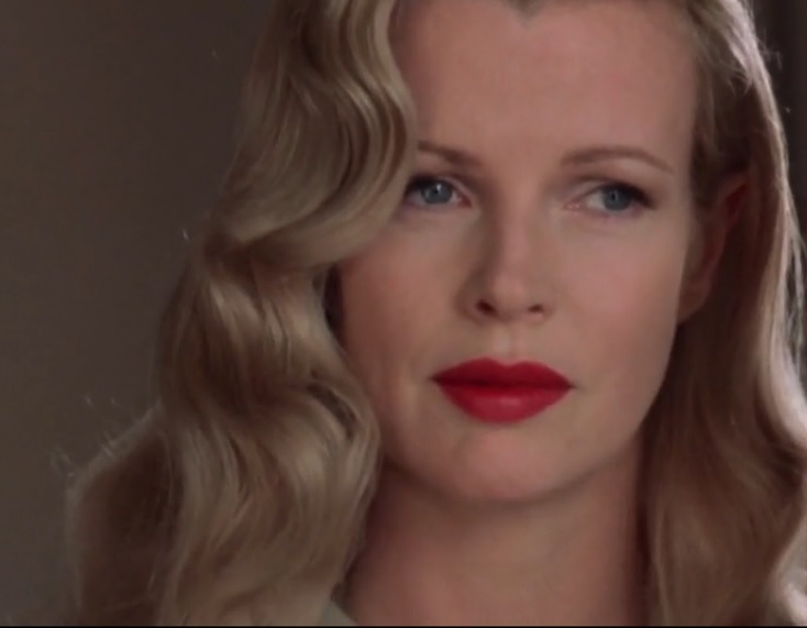  p data-id="go06g5ae3x">金·贝辛格,1953年12月8日出生于美国乔治亚