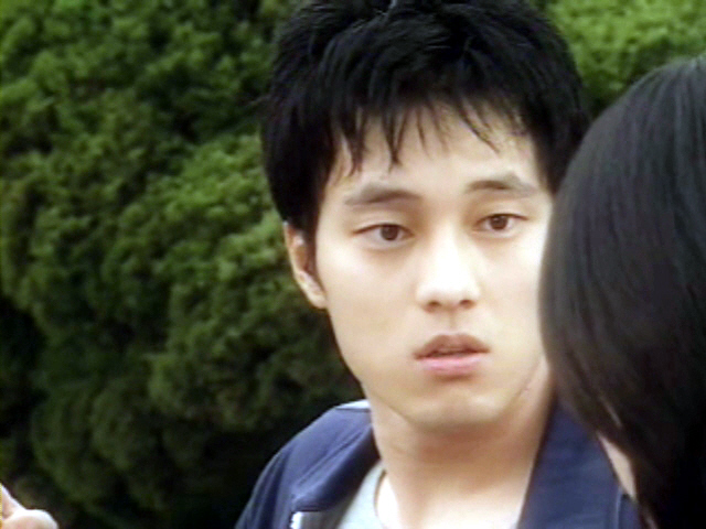  p>《玻璃鞋》是 a href="#">韩国sbs电视台 /a>于2002年3月2日首播的