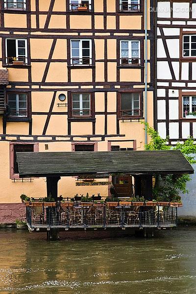 lemmaid="1173384">法国 /a>东北部城市,大东部大区(région grand