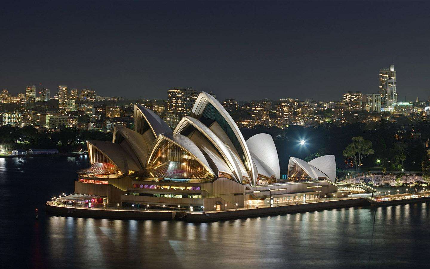  p>悉尼歌剧院(sydney opera house),位于 a target="_blank" href="