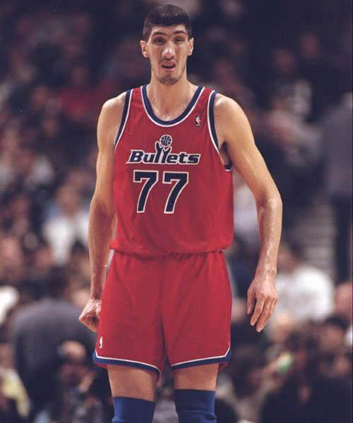  p>乔治·穆雷桑(gheorghe muresan),1971年2月14日出生于罗马尼亚,前