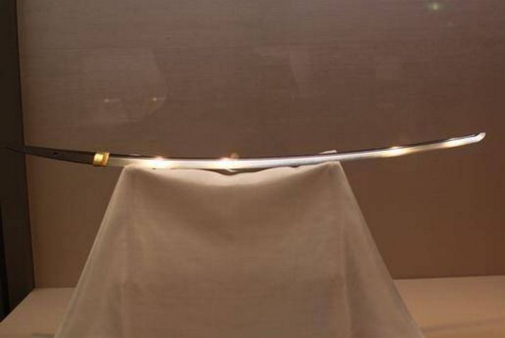 总说日本武士刀源自唐刀，那为何唐刀是直刃而日本刀是弯的？_百科TA说