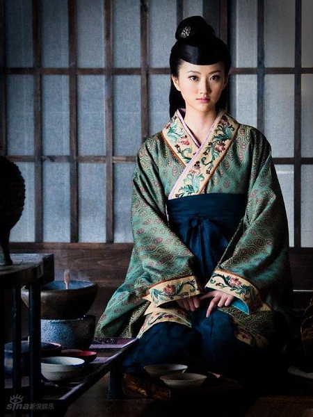  p>《孙子大传》是刘心刚执导,张丰毅,景甜领衔主演的电视剧.