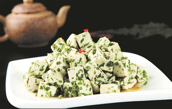 香椿拌豆腐(香椿拌豆腐香椿需要焯水吗)
