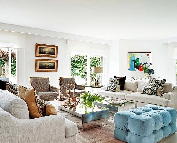  p>起居室(living room)顾名思义供居住者会客,娱乐,团聚等活动的空间