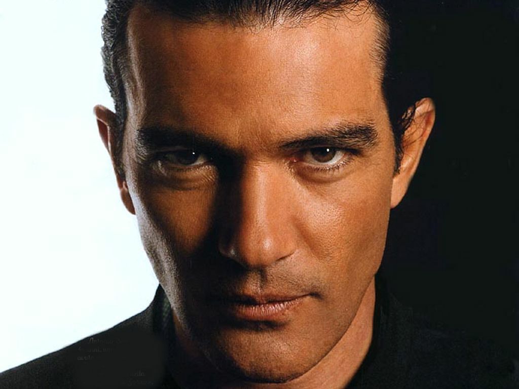  p>安东尼奥·班德拉斯(antonio banderas),1960年8月10日出生于