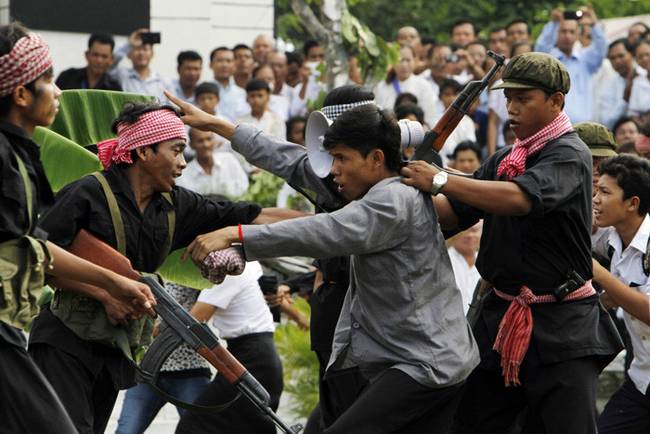 >1976年 /a>1月5日—1979年1月7日期间柬埔寨的国名,红色高棉因击败 a