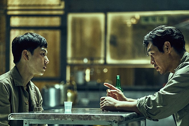  p>《不汗党:坏家伙们的世界》是一部韩国犯罪动作电影,由 a target="