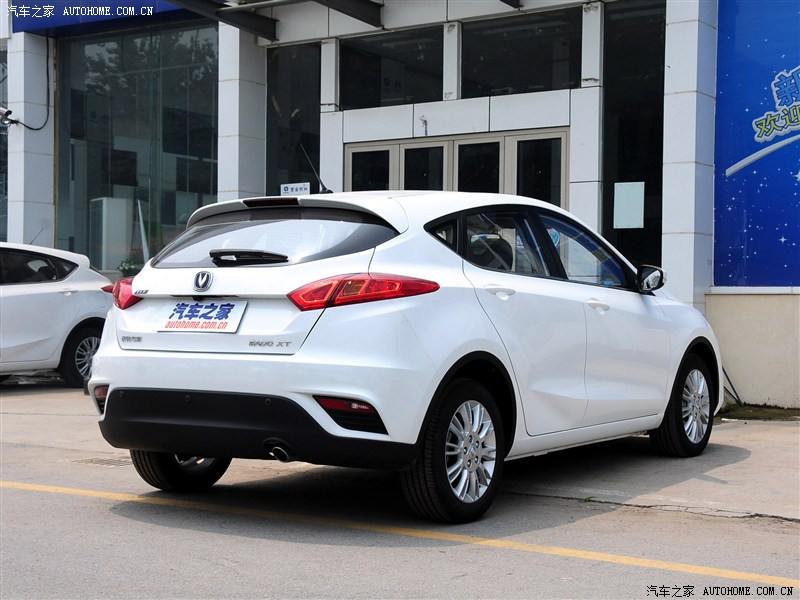 5tgdi 6at手自一体澎湃动力,赢得"最美两厢车"和"最强t动力"的赞誉.