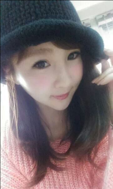  p data-id="gnwmri8nln">吴苇珊,艺名芽芽,1984年3月18日生于台湾,于