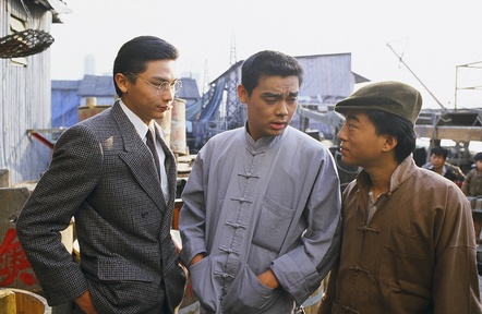  p>《大香港》是招振强监制,周润发,关礼杰等主演的电视剧,该剧描述四