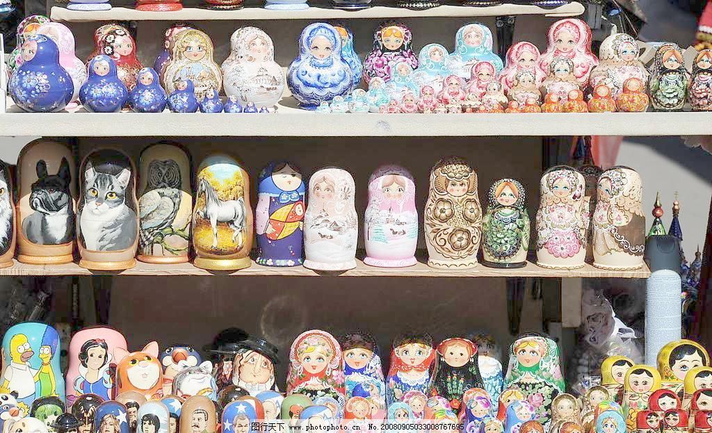  p>俄罗斯套娃(俄语:матрёшка;英语:matryoshka doll)是 a
