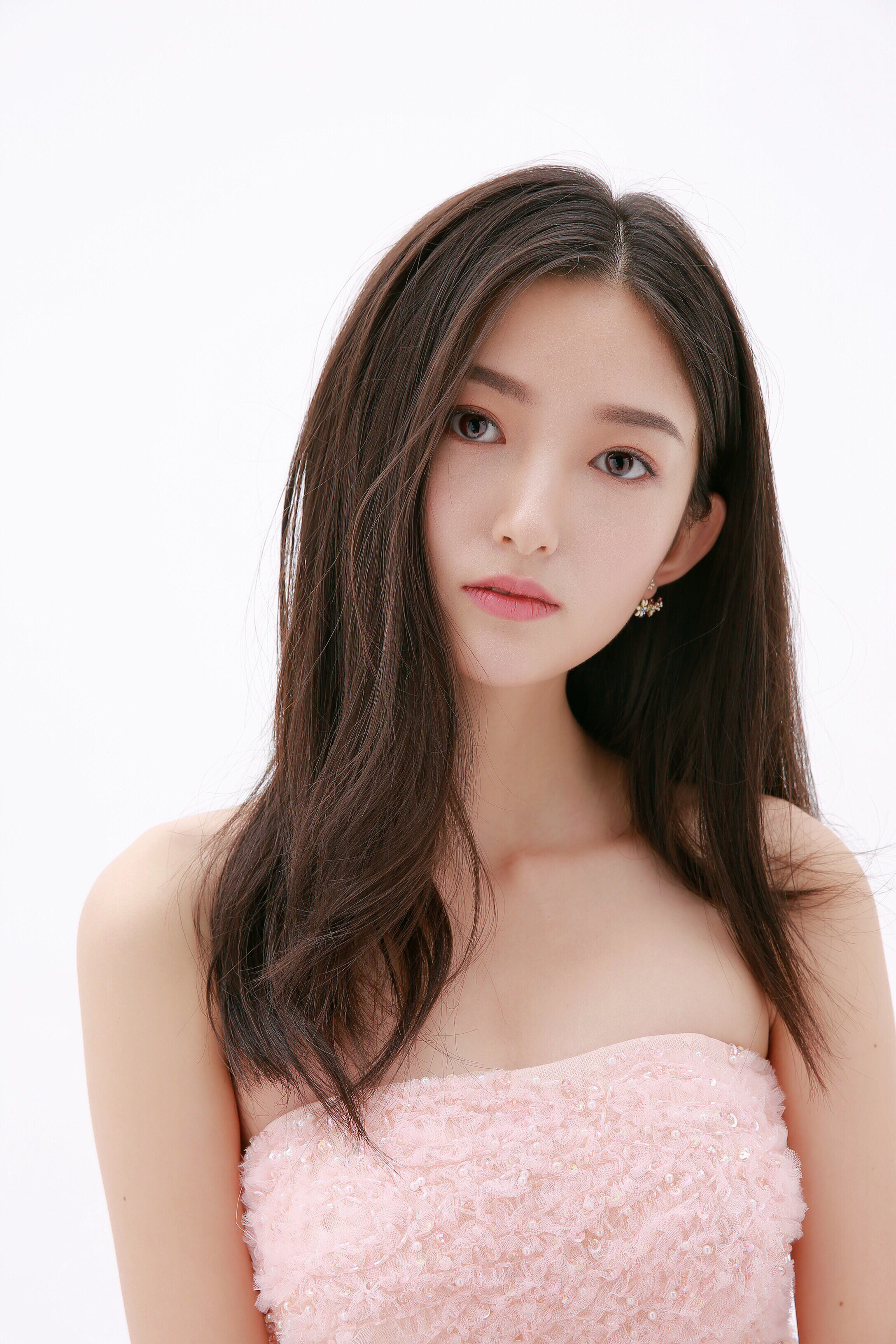 gnbphij0jm">张晗,1995年9月5日出生于黑龙江省大庆市,中国新生代演员