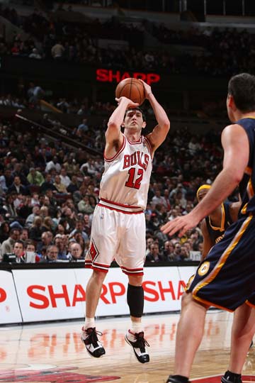  p>科克·辛里奇(kirk hinrich),1981年1月2日出生于 a href="#" data