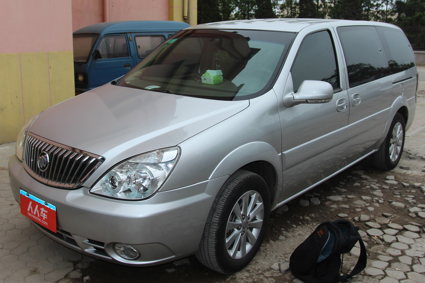 别克gl8 2012款 2.4l base舒适版