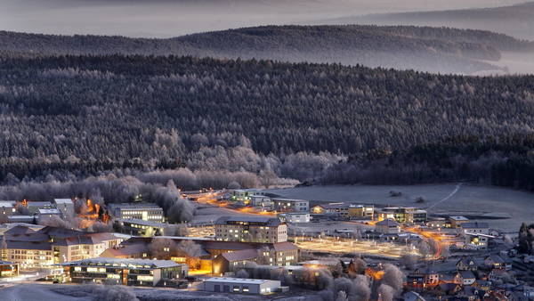  p> b>伊尔梅瑙工业大学 /b>是德国小有名气的国立 a href="#" data