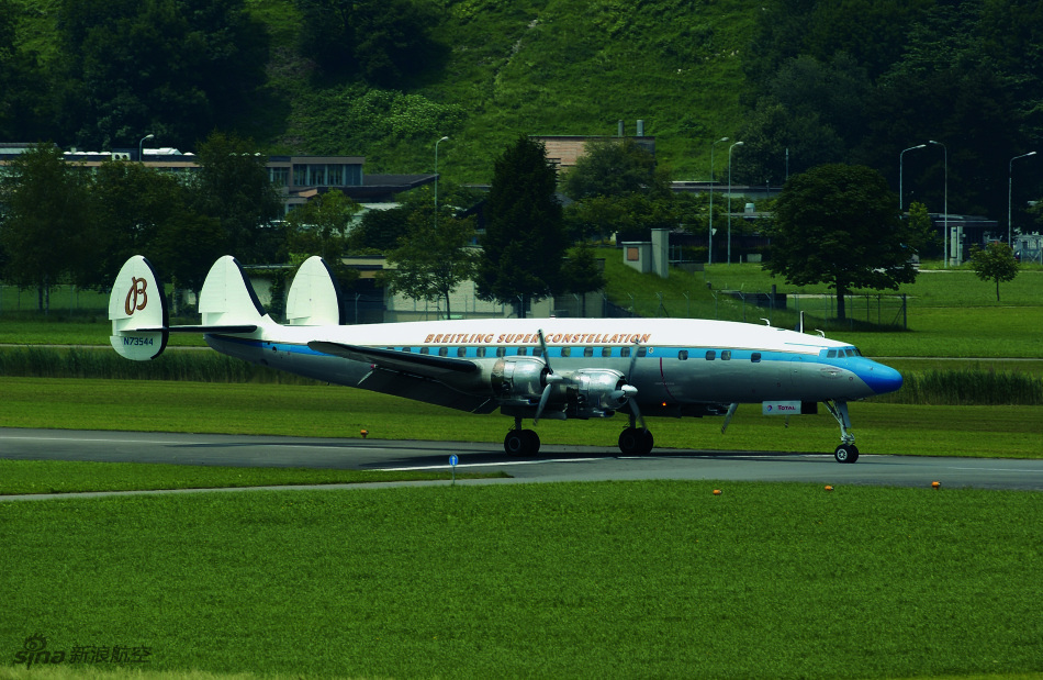 ga">客机广义即 a target="_blank" href="/item/民用">民用 /a>飞机