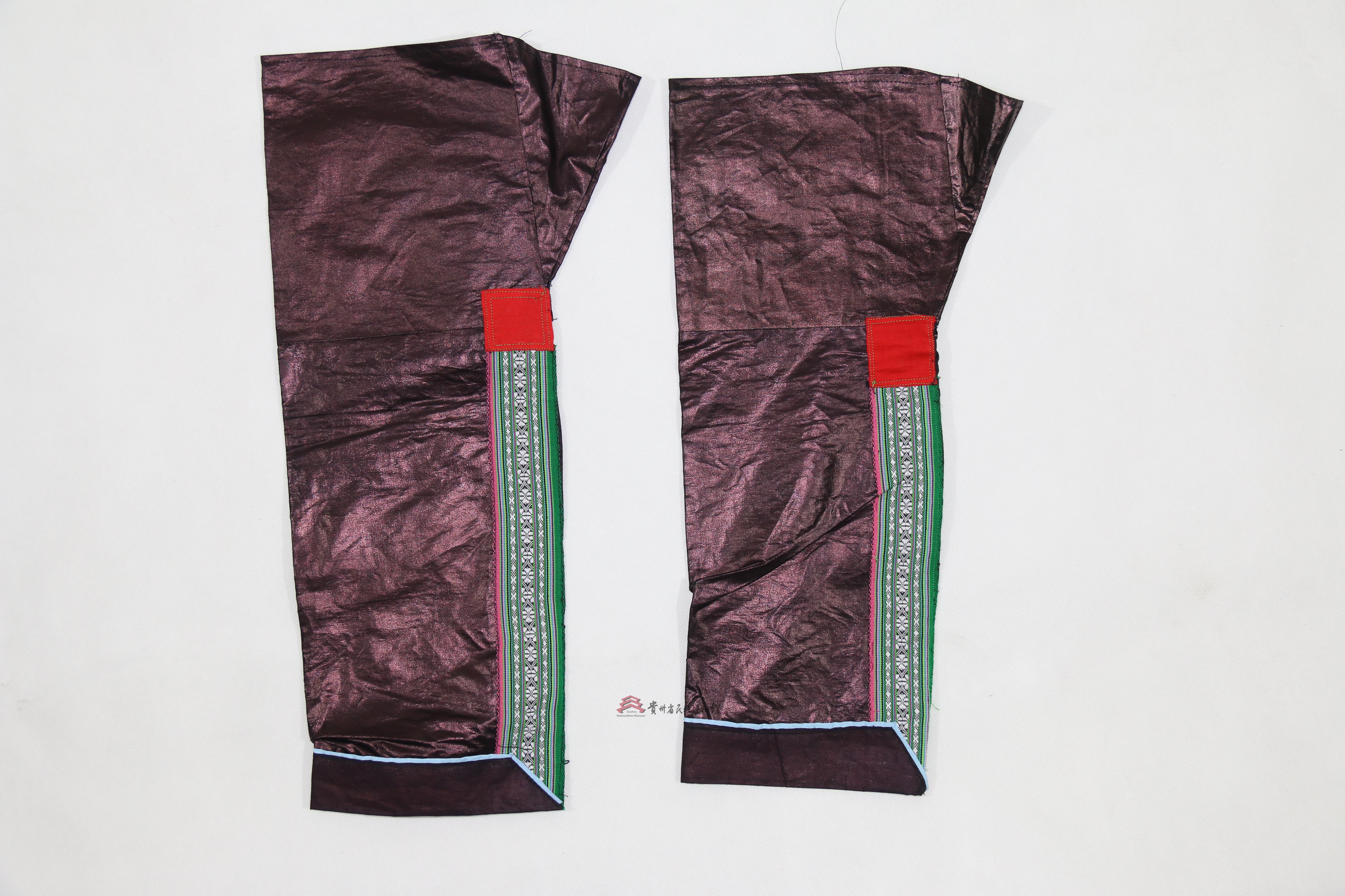 尚重侗族亮布绑腿