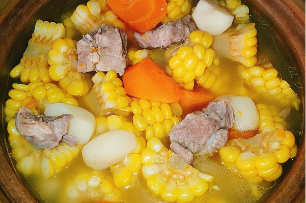 香浓玉米排骨汤